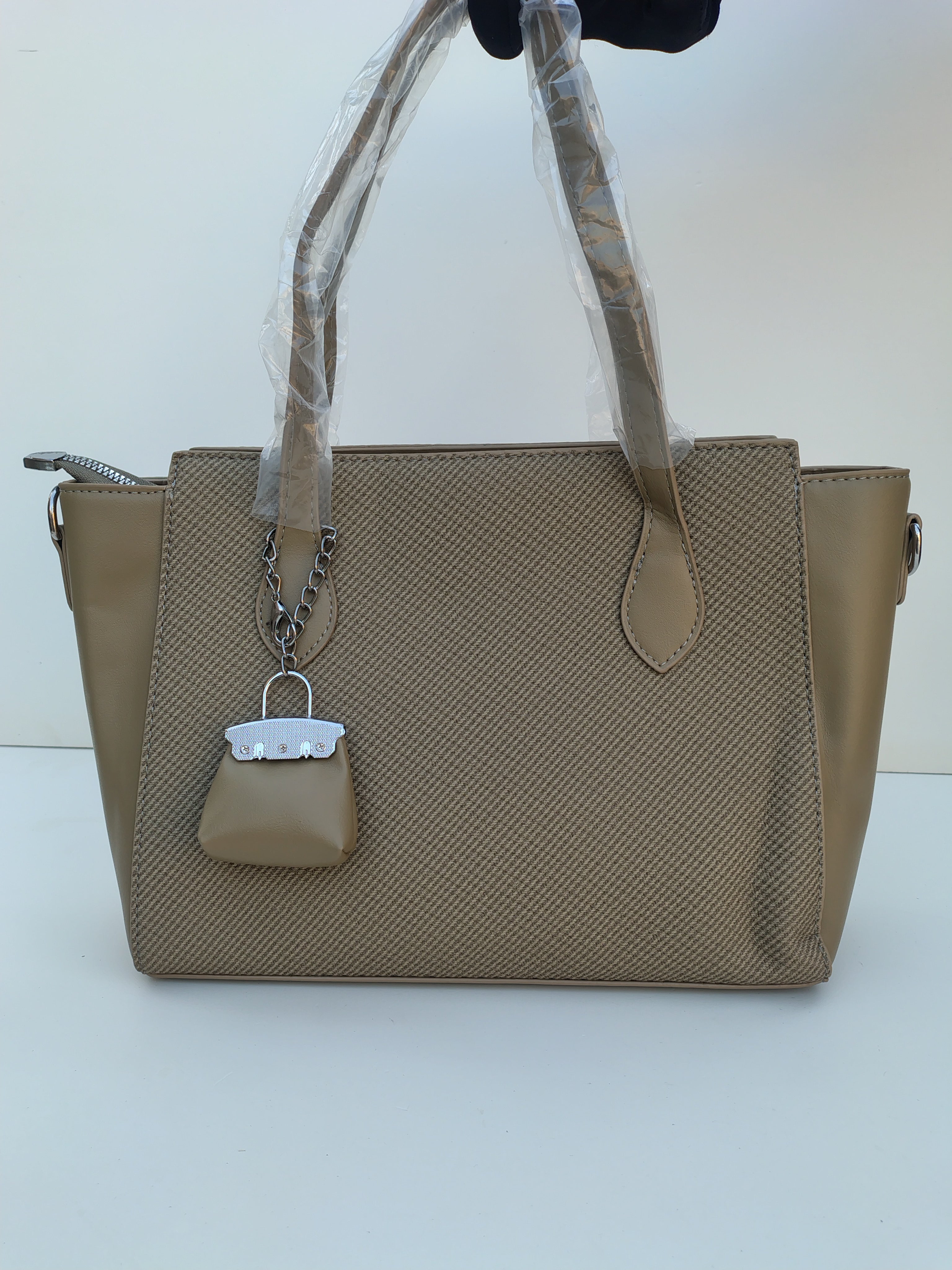 Beige Textured Tote Bag – Everyday Elegance Edition