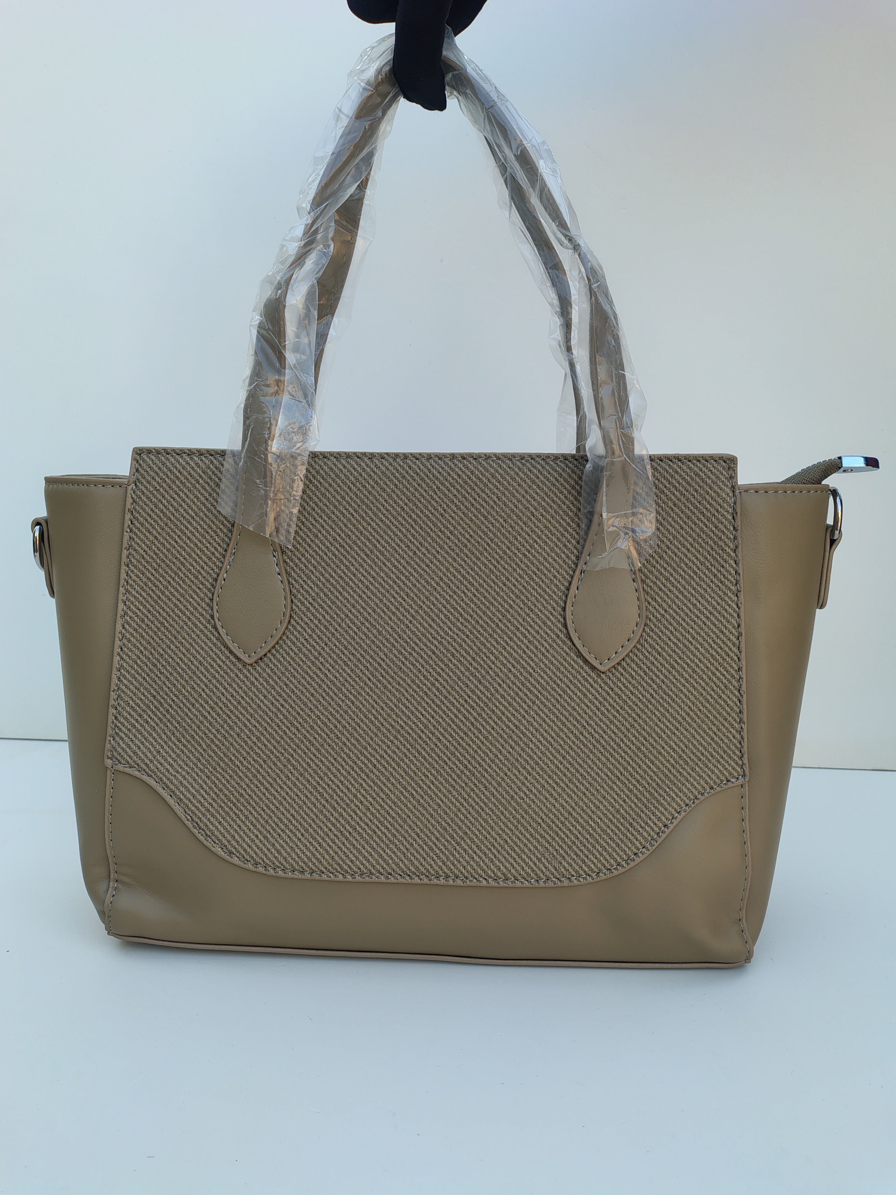 Beige Textured Tote Bag – Everyday Elegance Edition