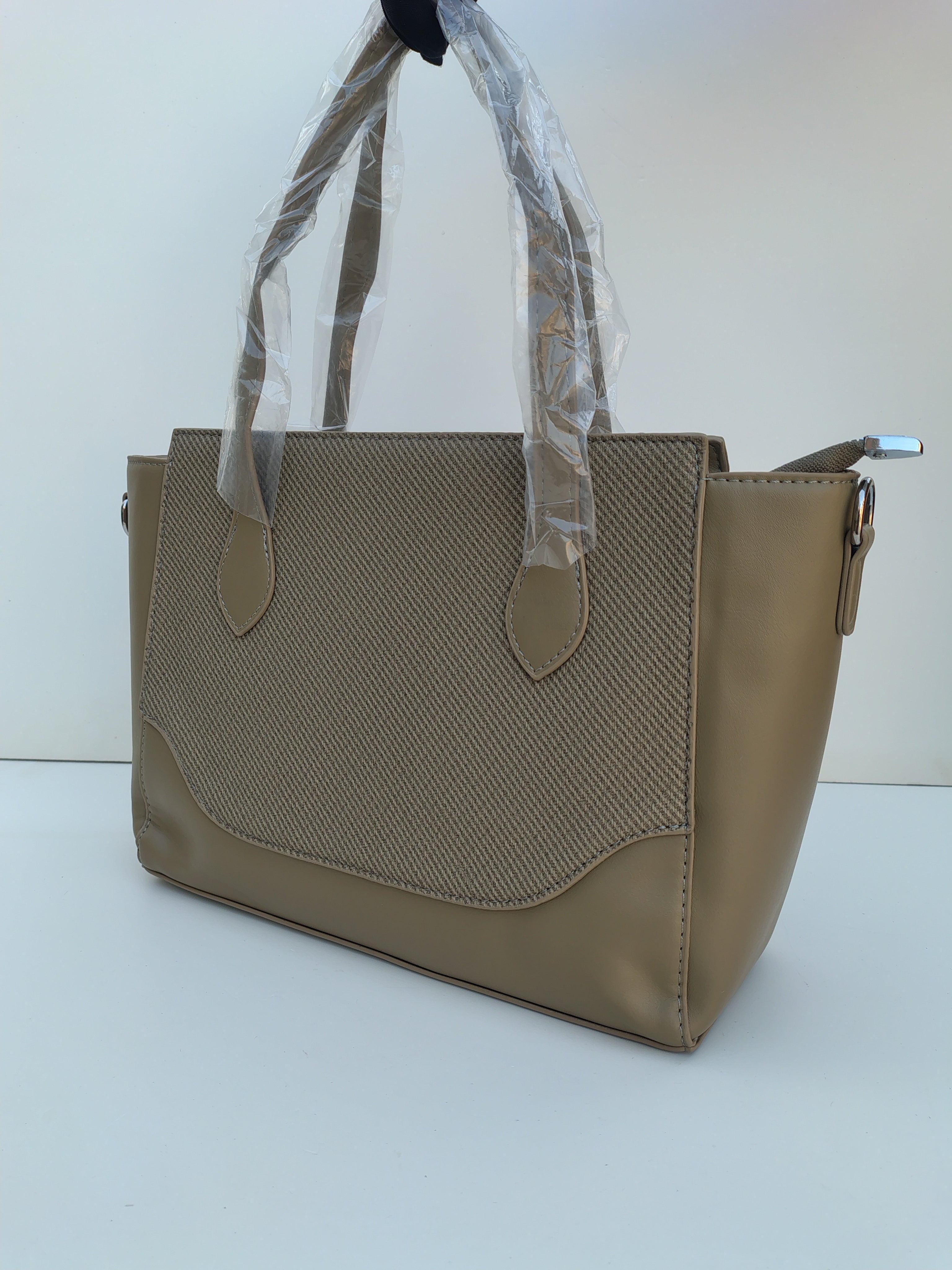 Beige Textured Tote Bag – Everyday Elegance Edition