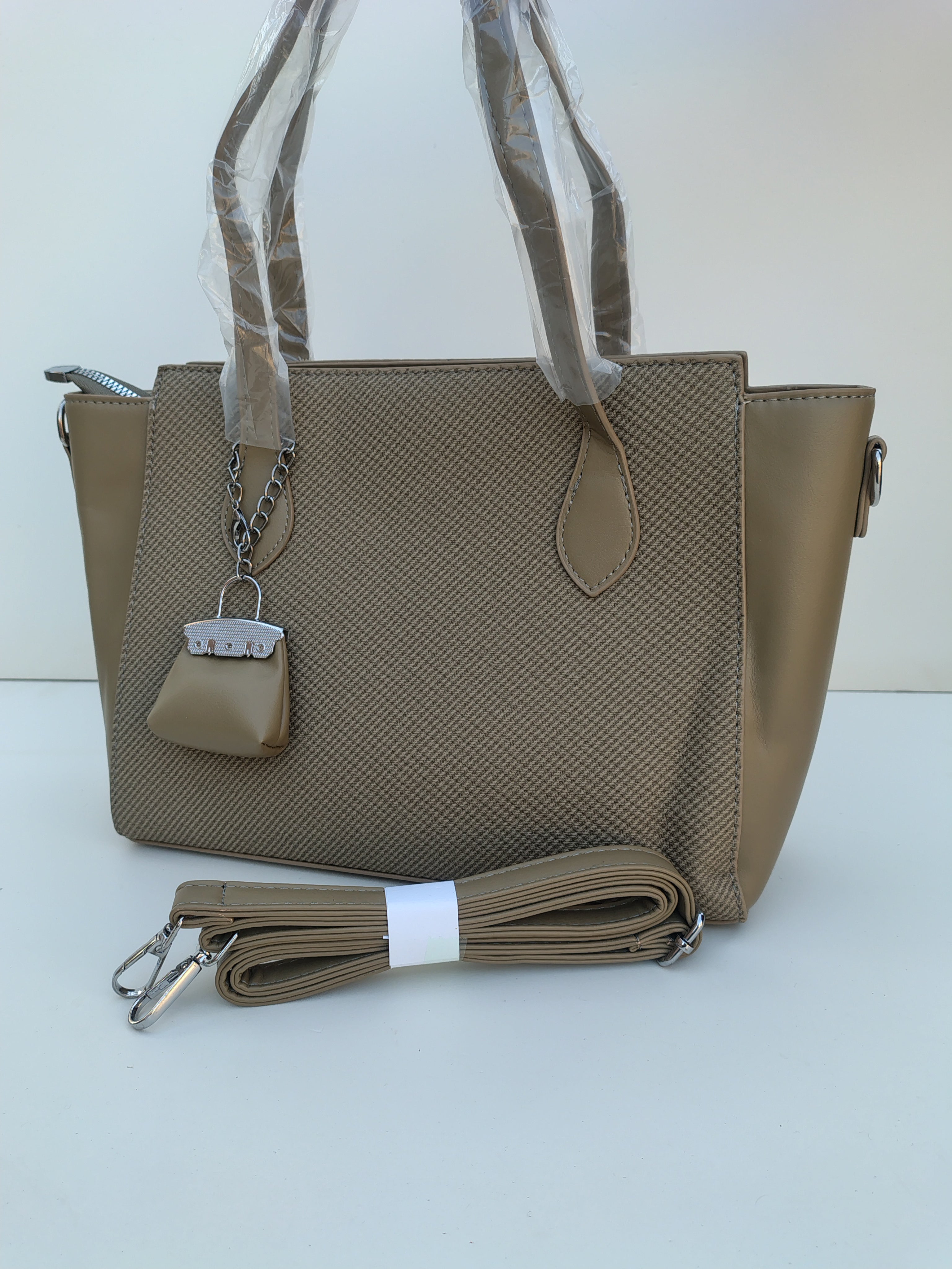 Beige Textured Tote Bag – Everyday Elegance Edition