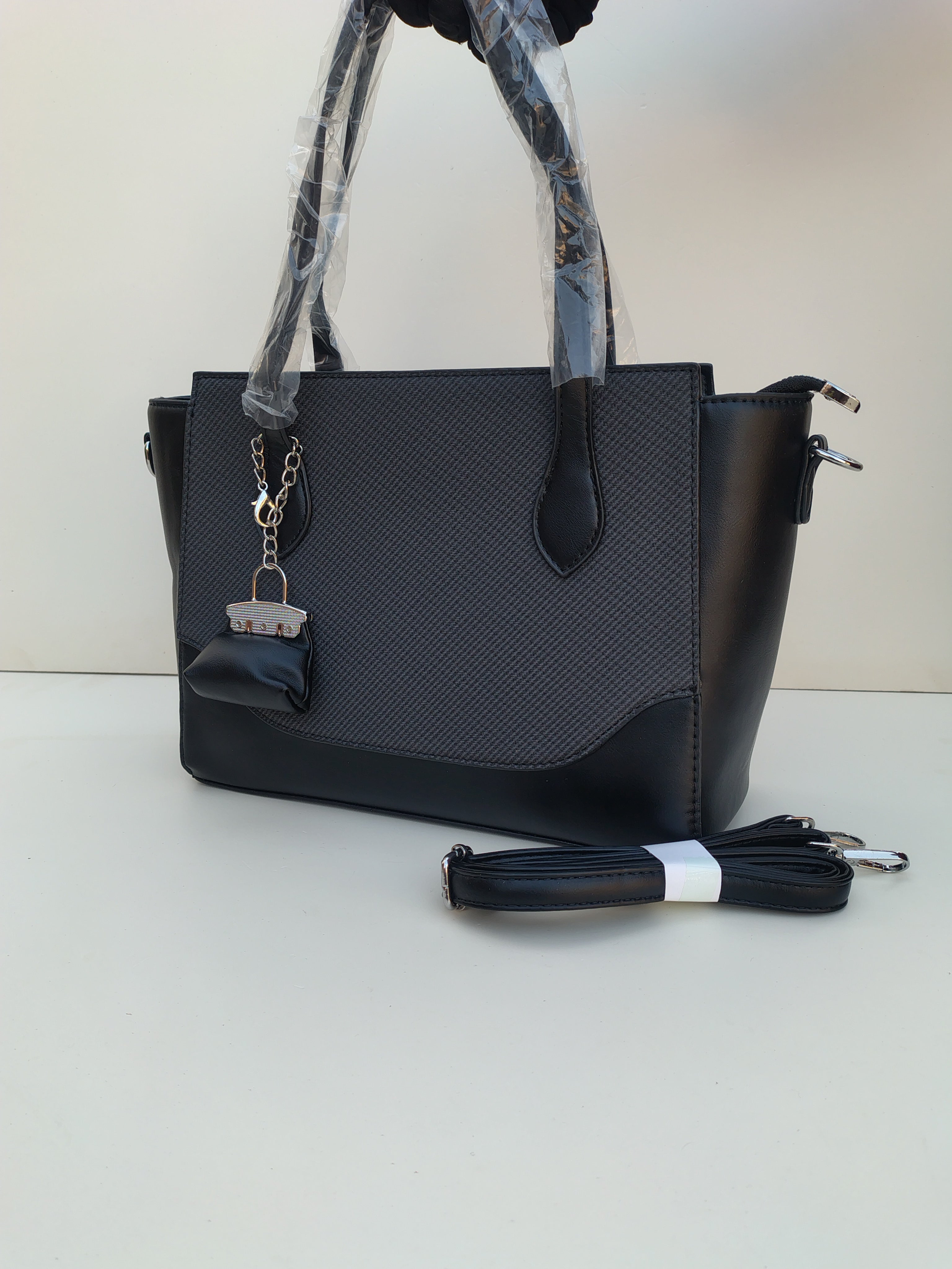 Black Textured Tote Bag with Mini Charm – Elegant Everyday Handbag