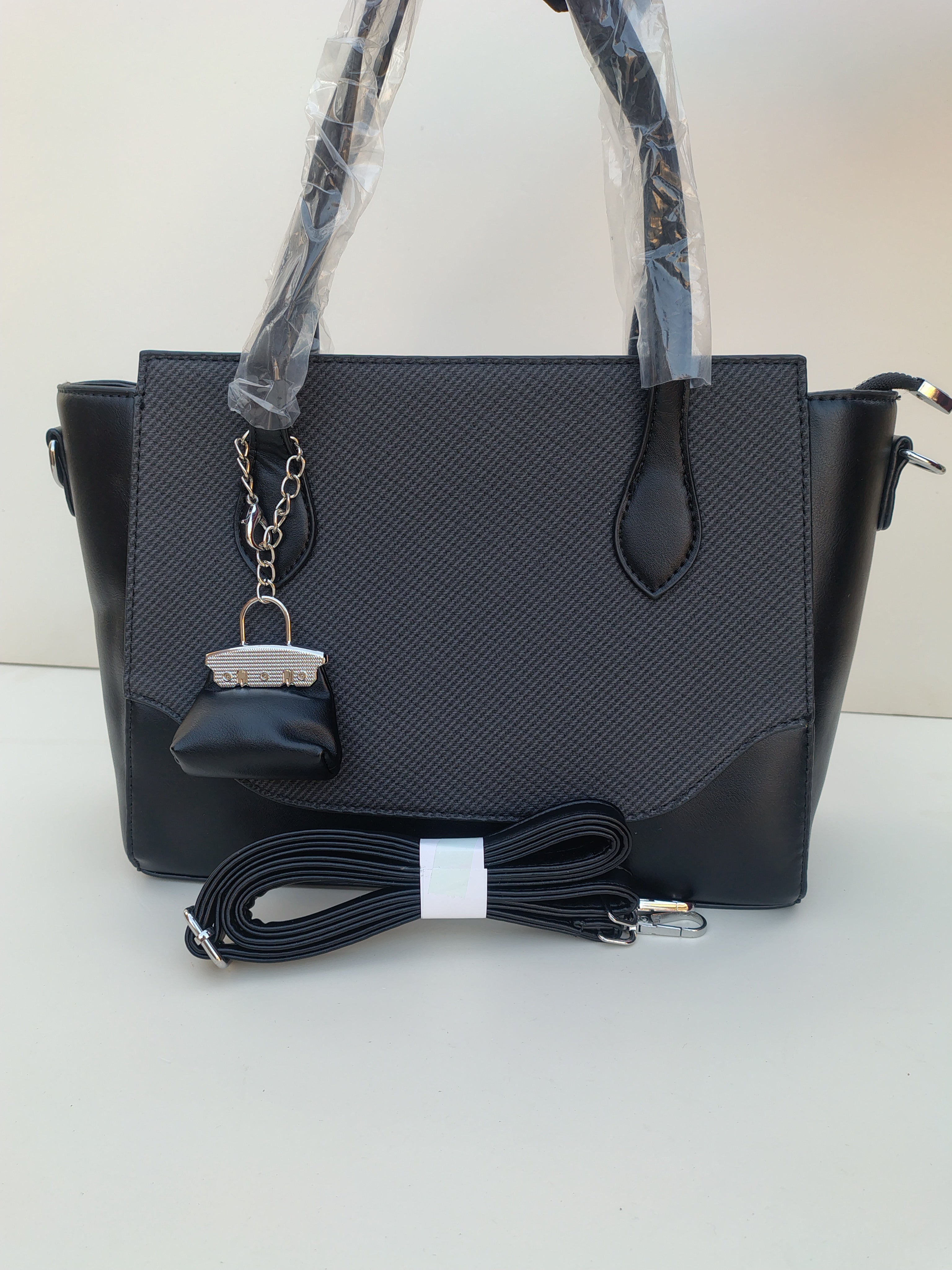 Black Textured Tote Bag with Mini Charm – Elegant Everyday Handbag