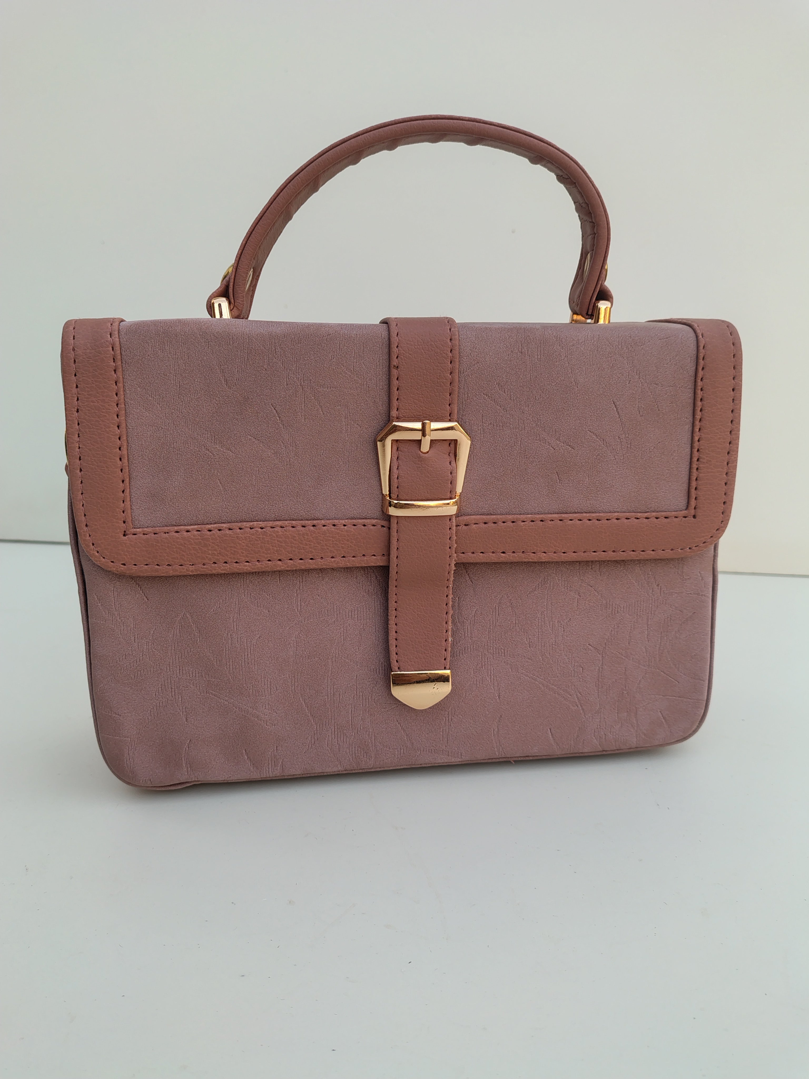Blush Pink Structured Handbag with Gold Buckle – Chic Everyday Purse