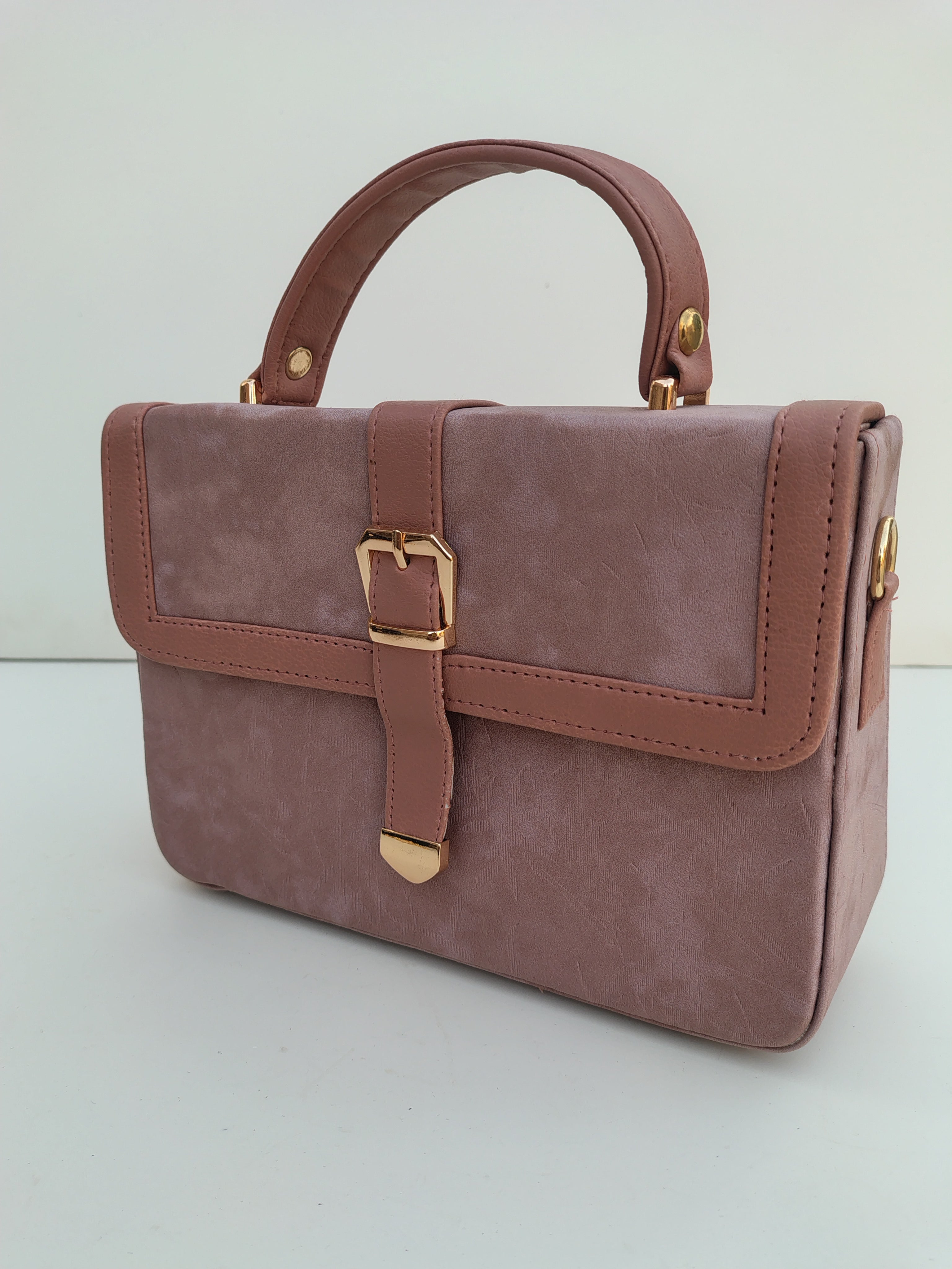 Blush Pink Structured Handbag with Gold Buckle – Chic Everyday Purse