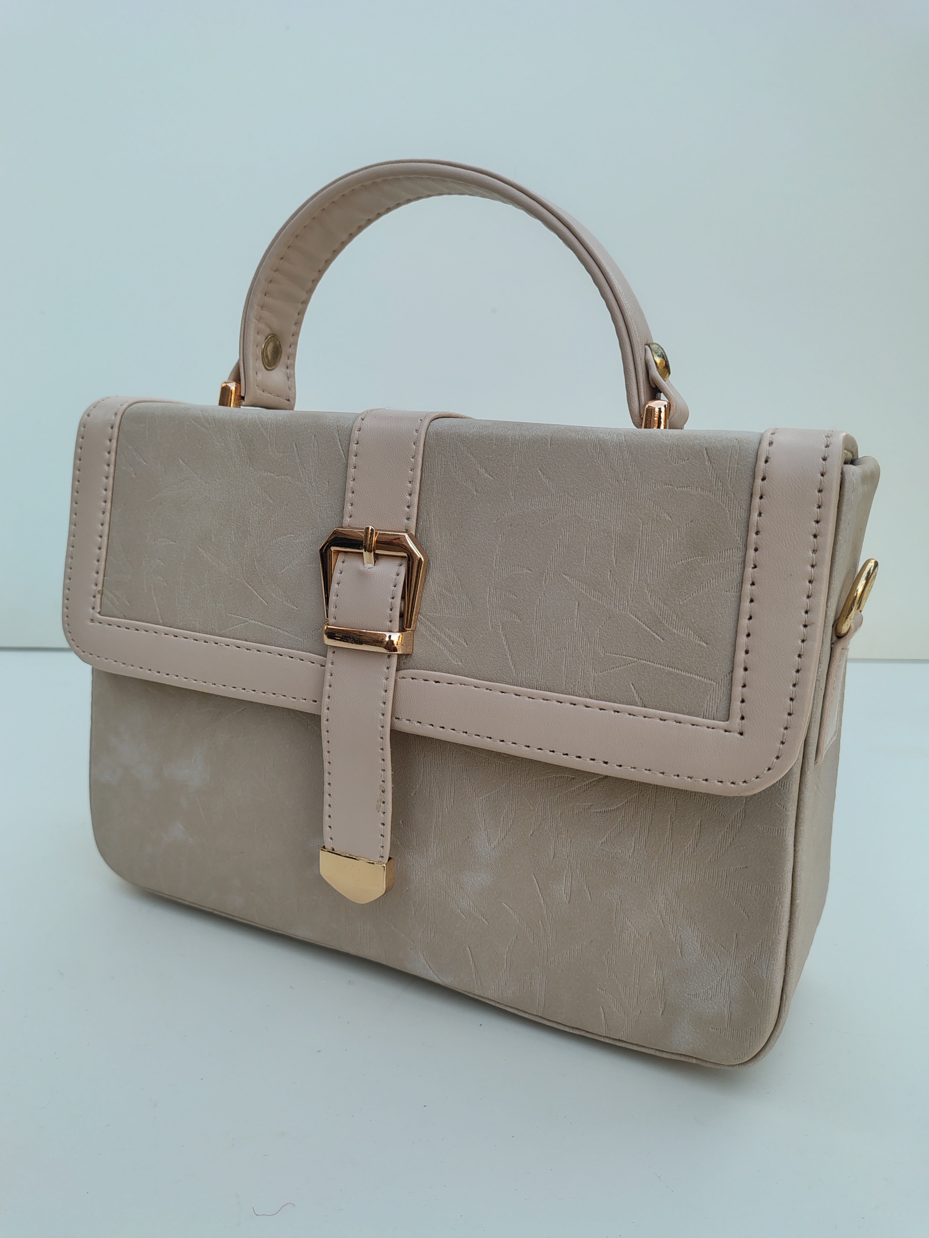 Beige Structured Handbag with Gold Buckle – Minimal Chic Purse