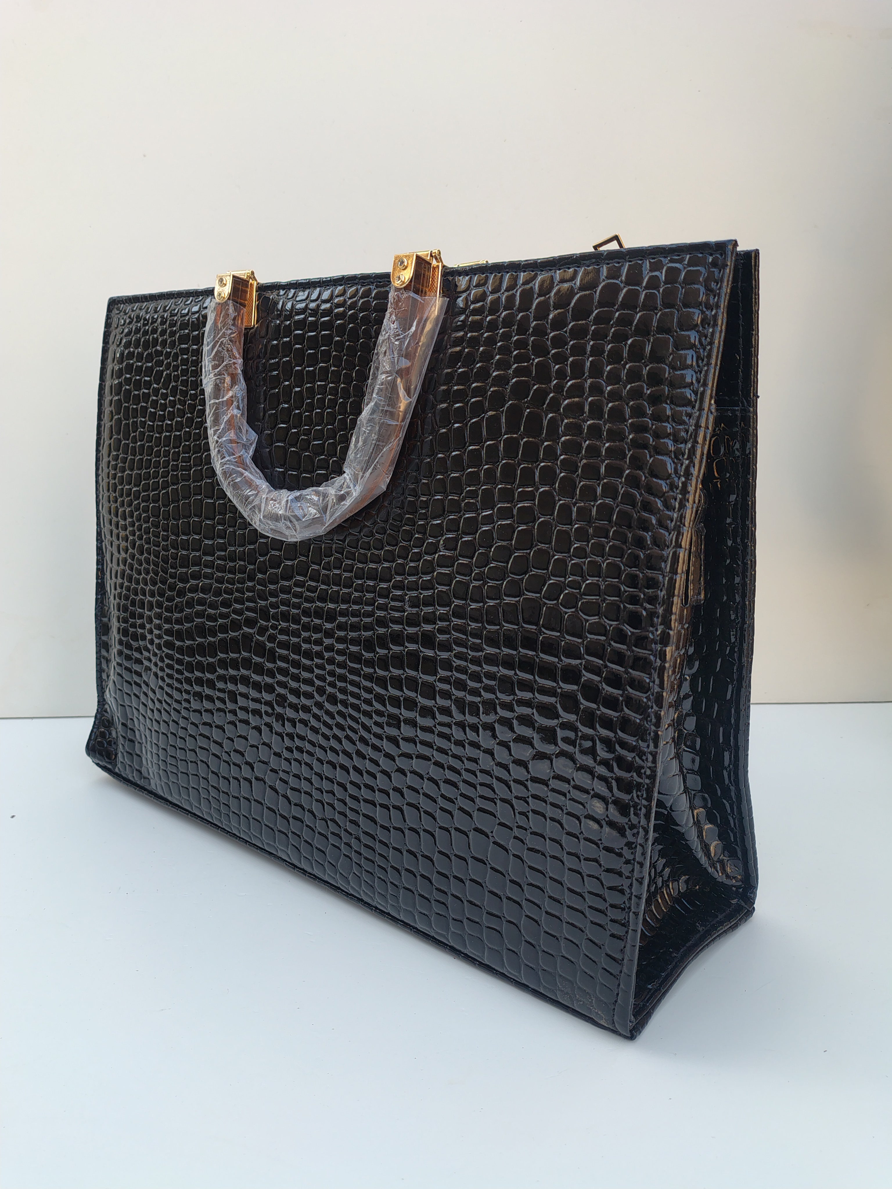 YSL-Inspired Croc-Textured Handbag – Classic White Luxury Tote