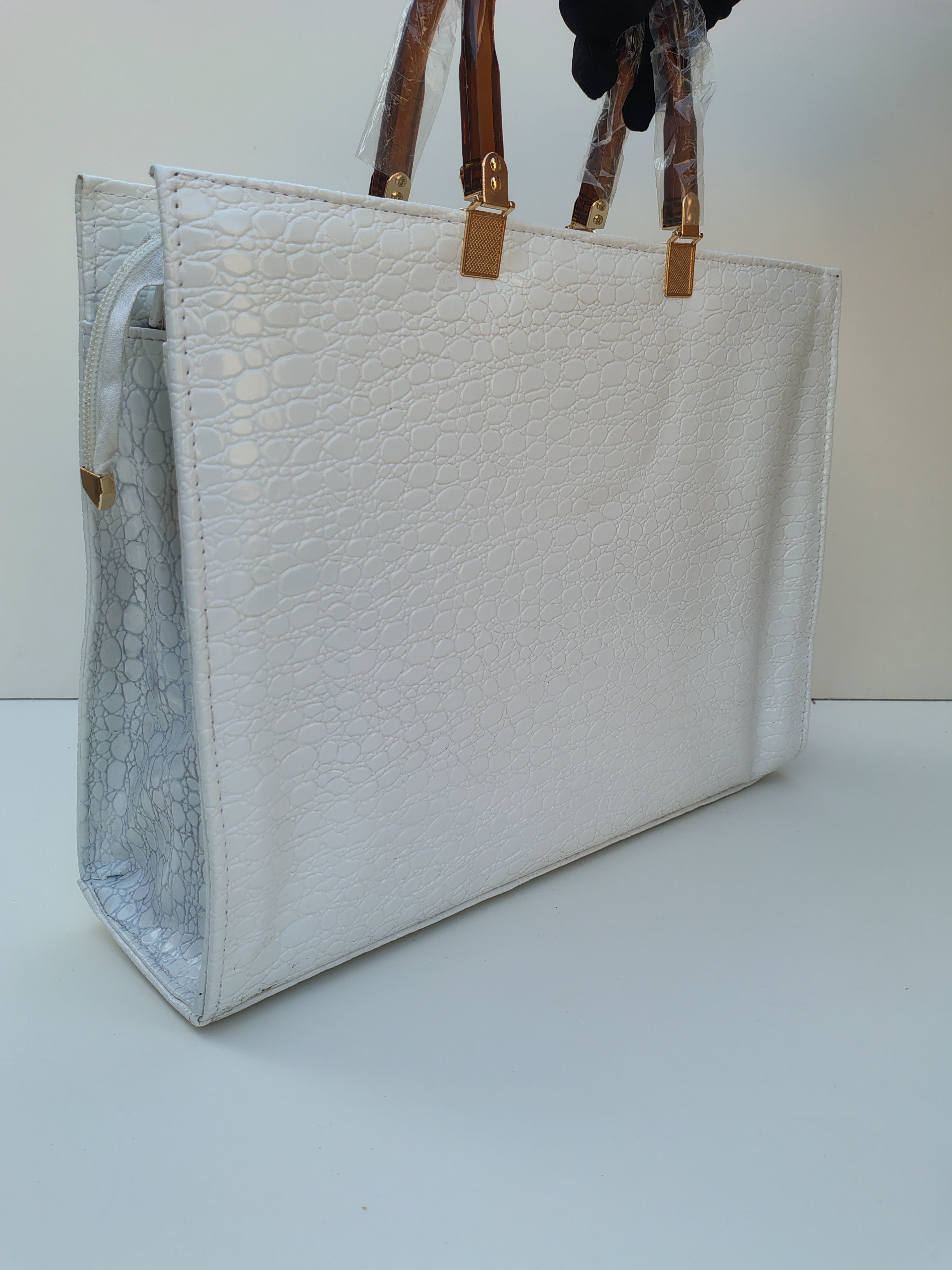 YSL-Inspired Croc-Textured Handbag – Classic White Luxury Tote