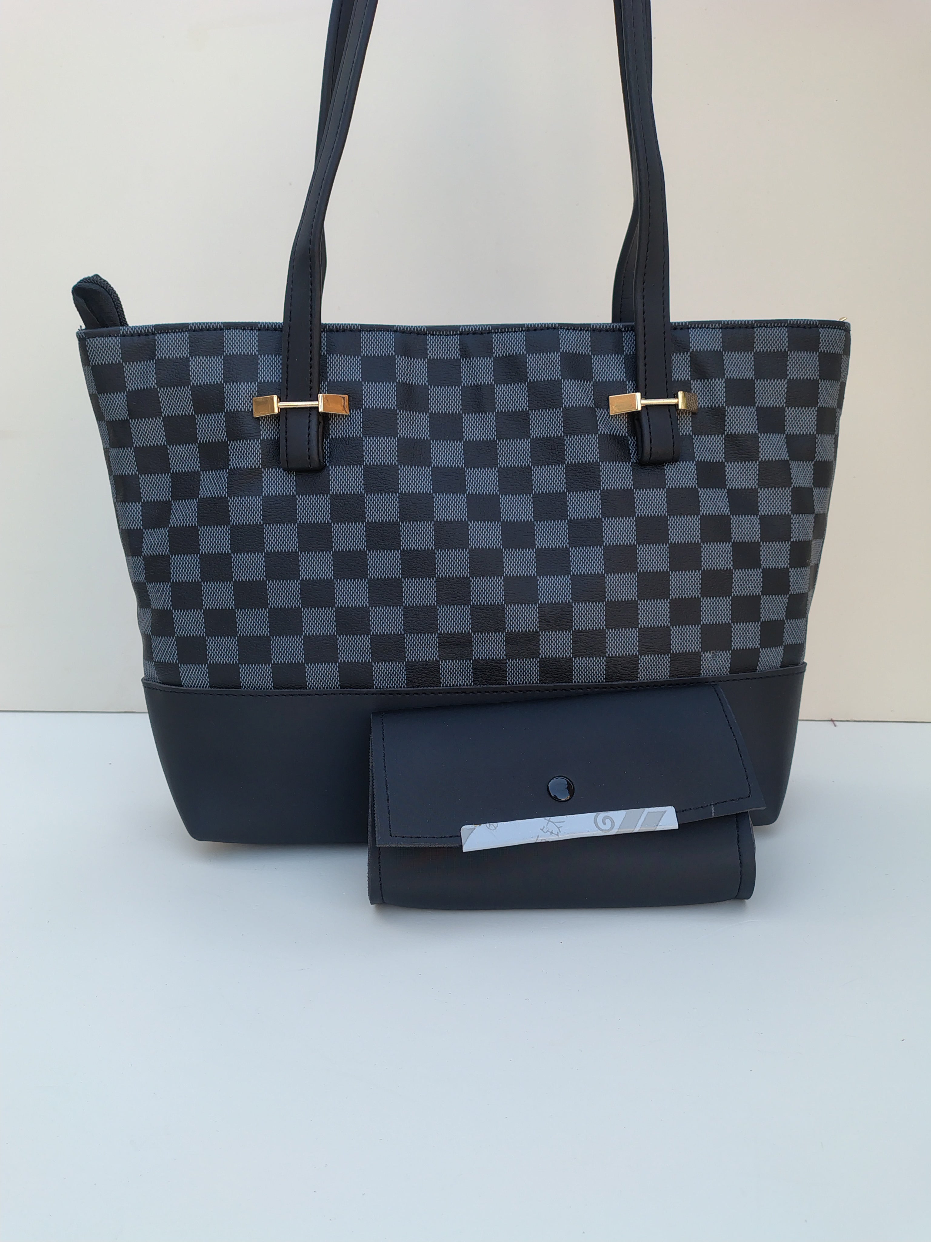Checkmate Luxe Tote & Wallet Set – White & Grey Premium Handbag Collection
