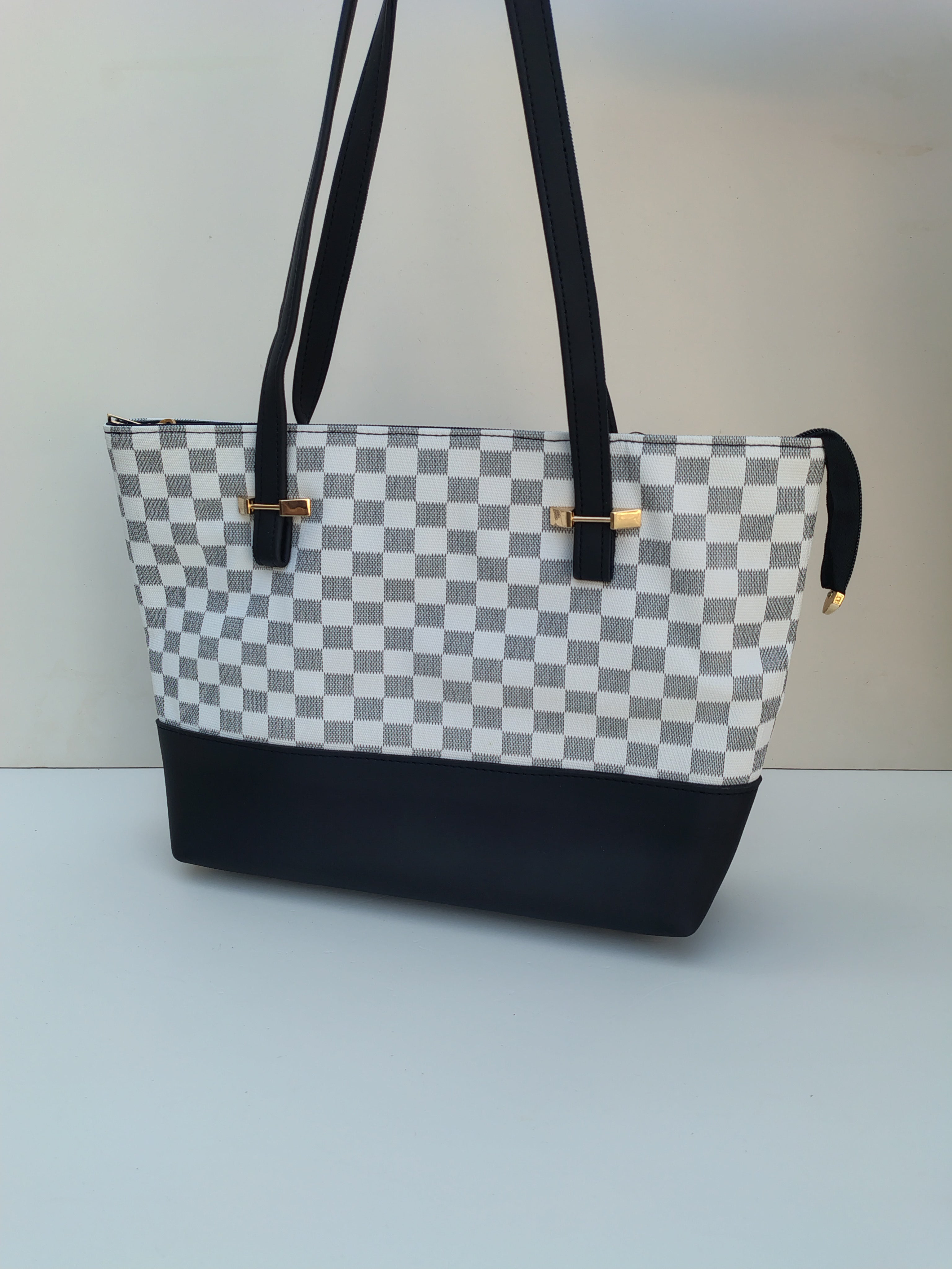 Checkmate Luxe Tote & Wallet Set – White & Grey Premium Handbag Collection