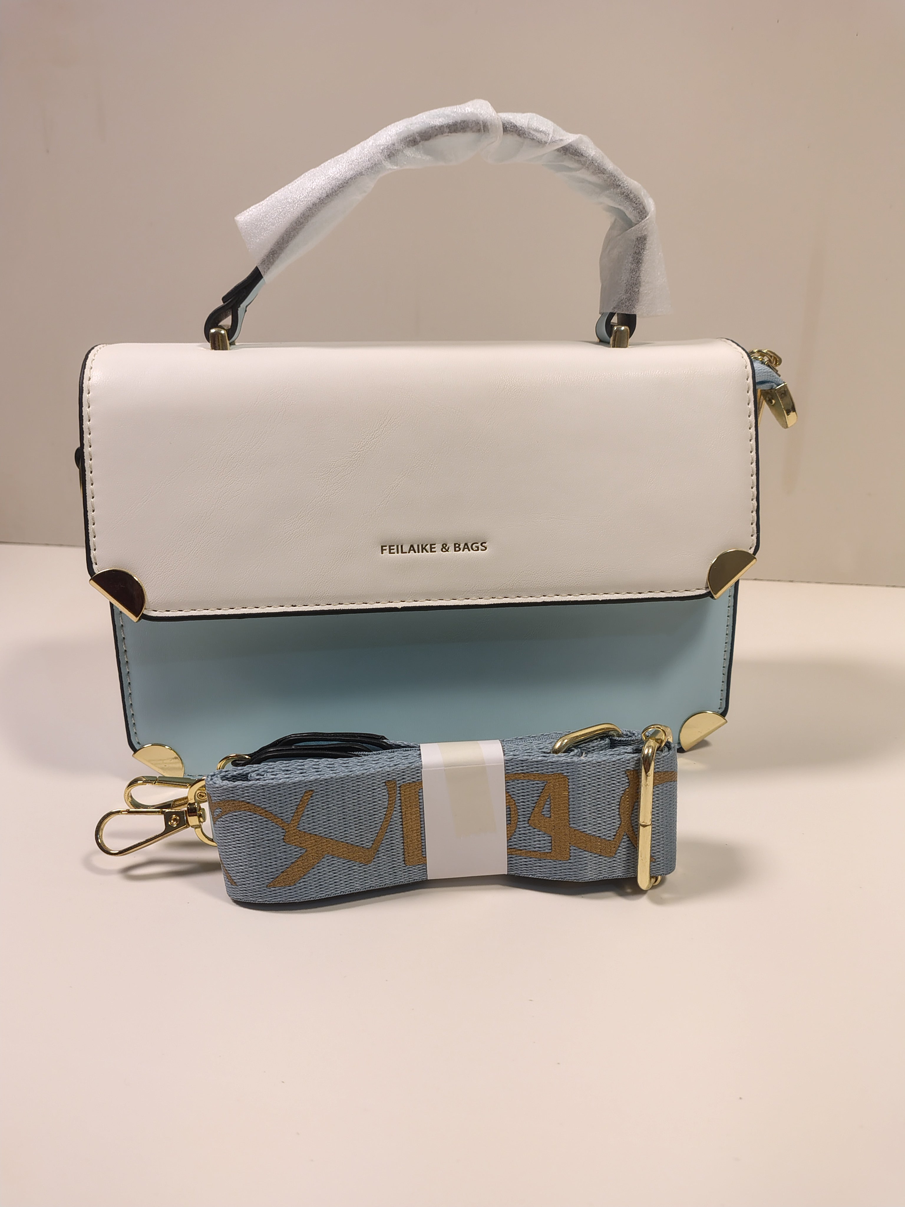 Two-Tone White & Sky Blue Handbag – Elegant Everyday Tote