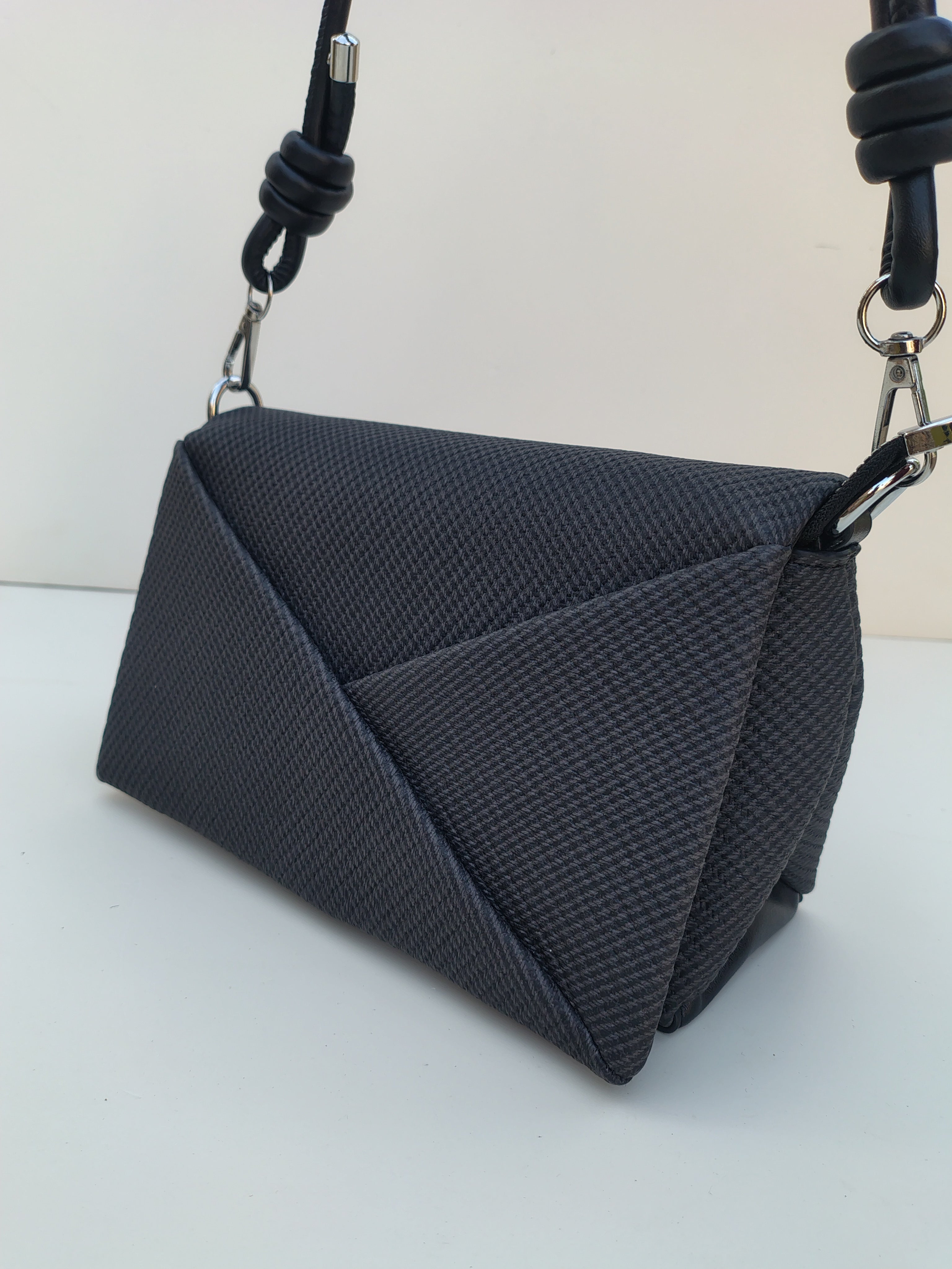 Black Textured Crossbody Bag – Modern Minimal Design