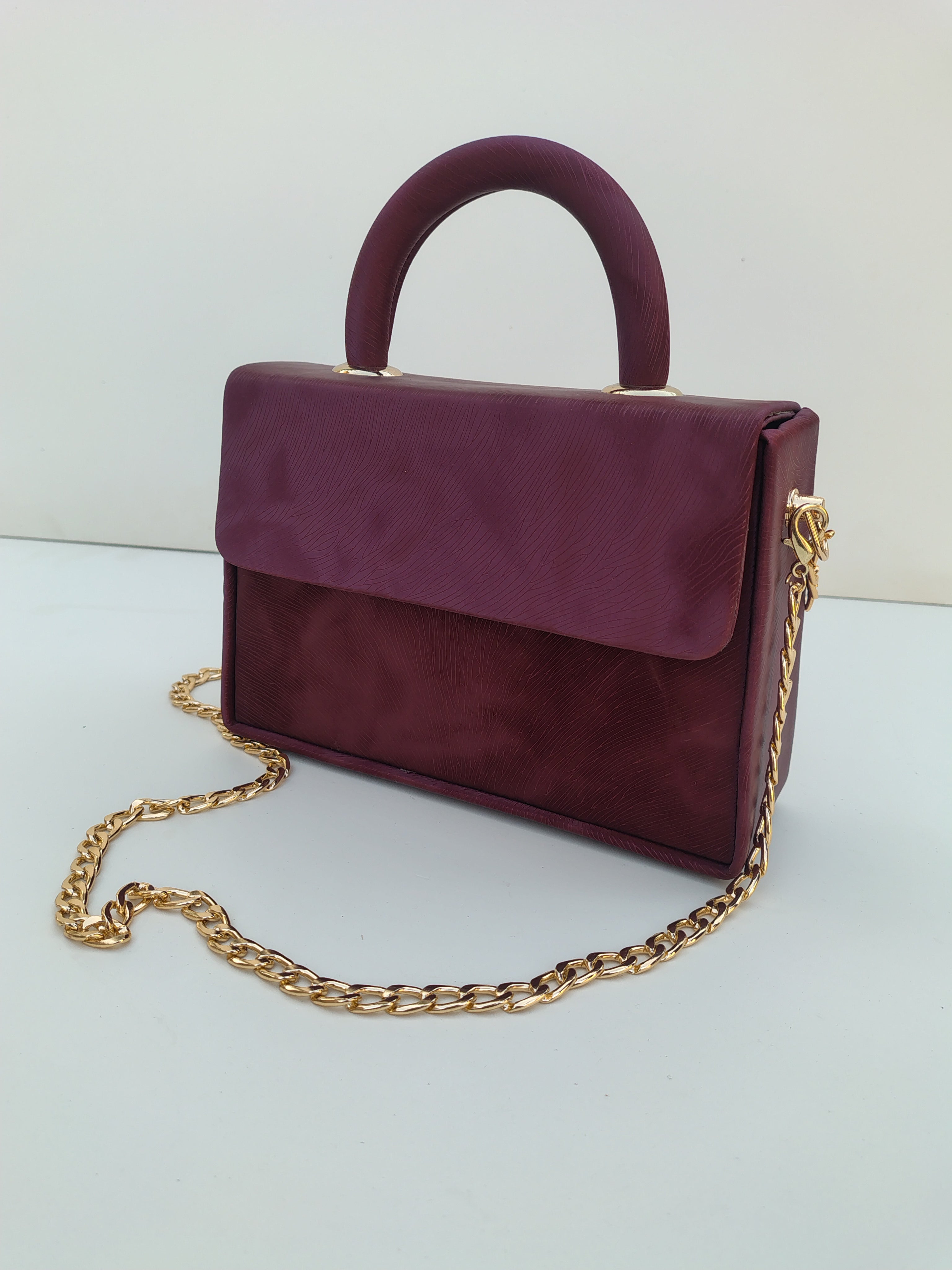 Wine Maroon Luxury Handbag – Gold Chain Evening Edition