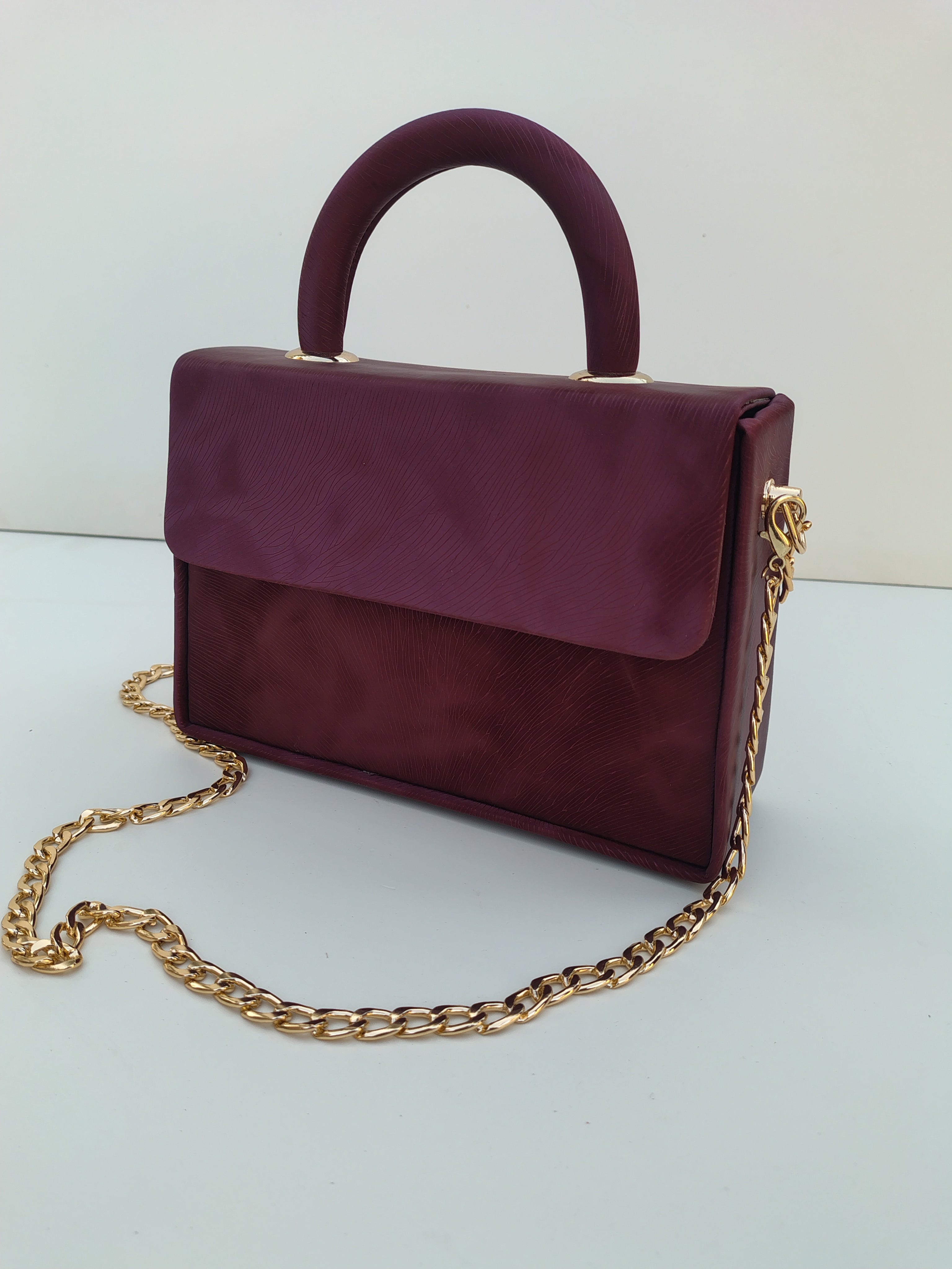 Wine Maroon Luxury Handbag – Gold Chain Evening Edition