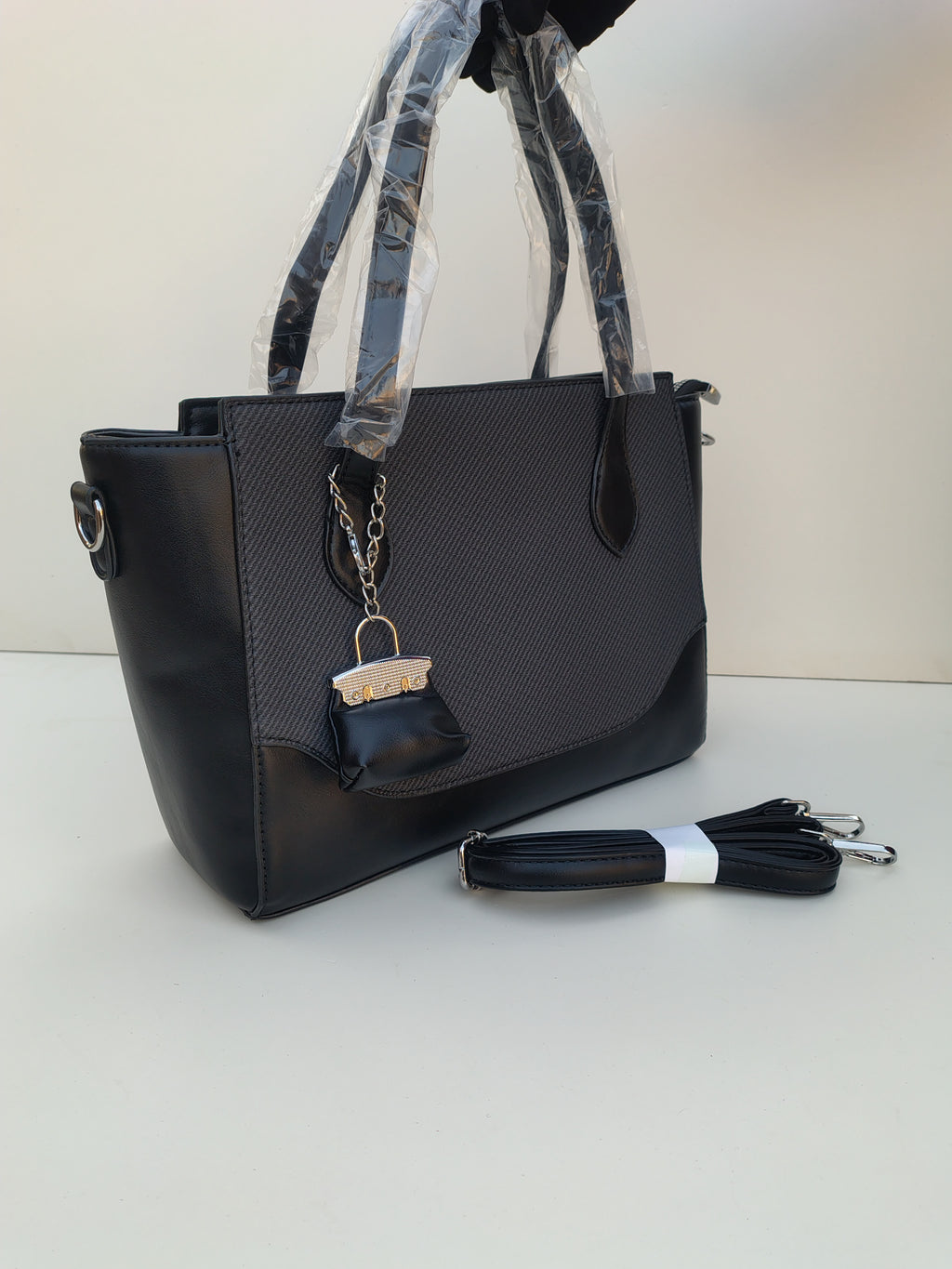 Black Textured Tote Bag with Mini Charm – Elegant Everyday Handbag