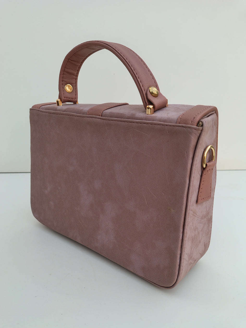 Blush Pink Structured Handbag with Gold Buckle – Chic Everyday Purse