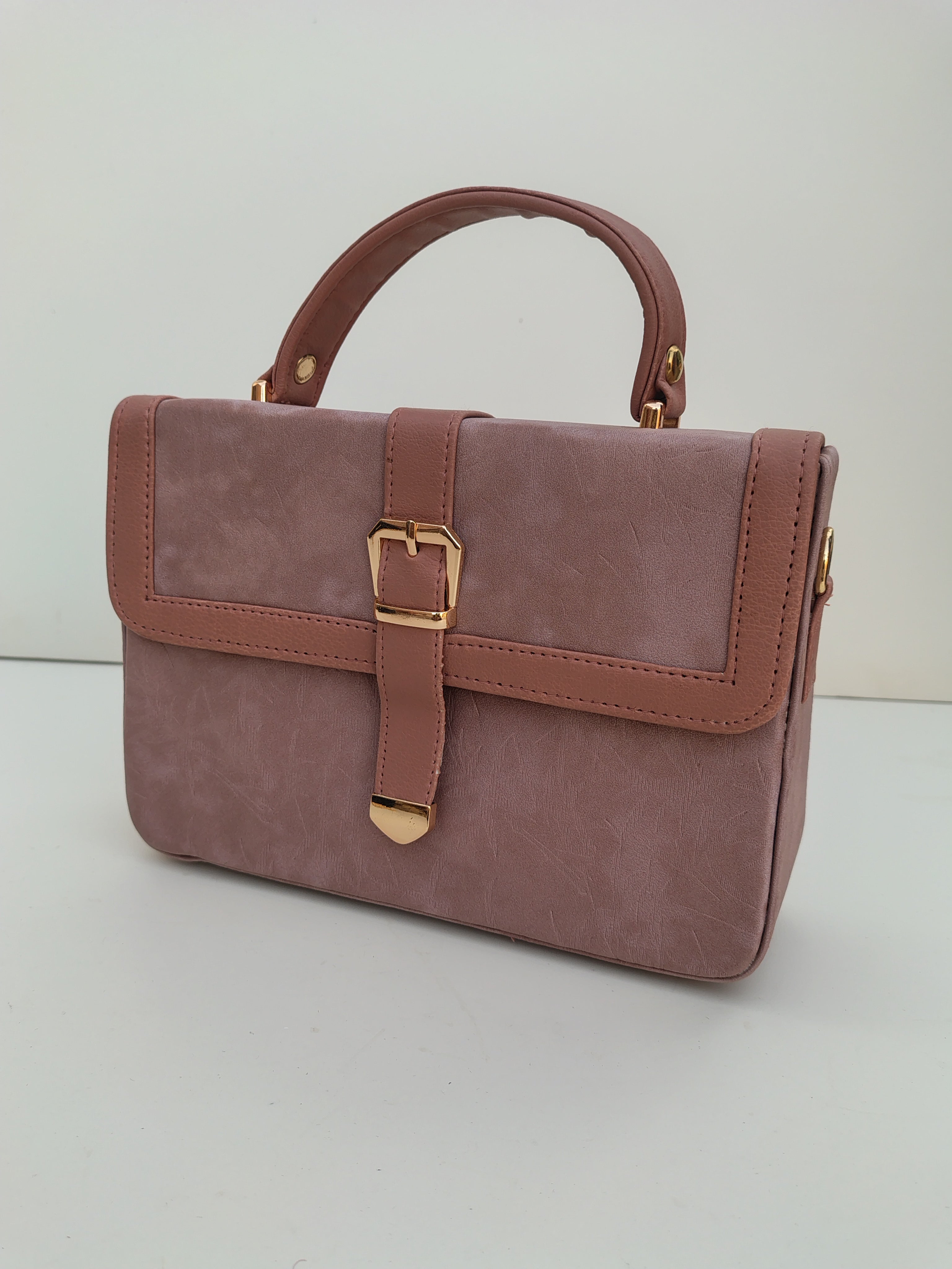 Blush Pink Structured Handbag with Gold Buckle – Chic Everyday Purse