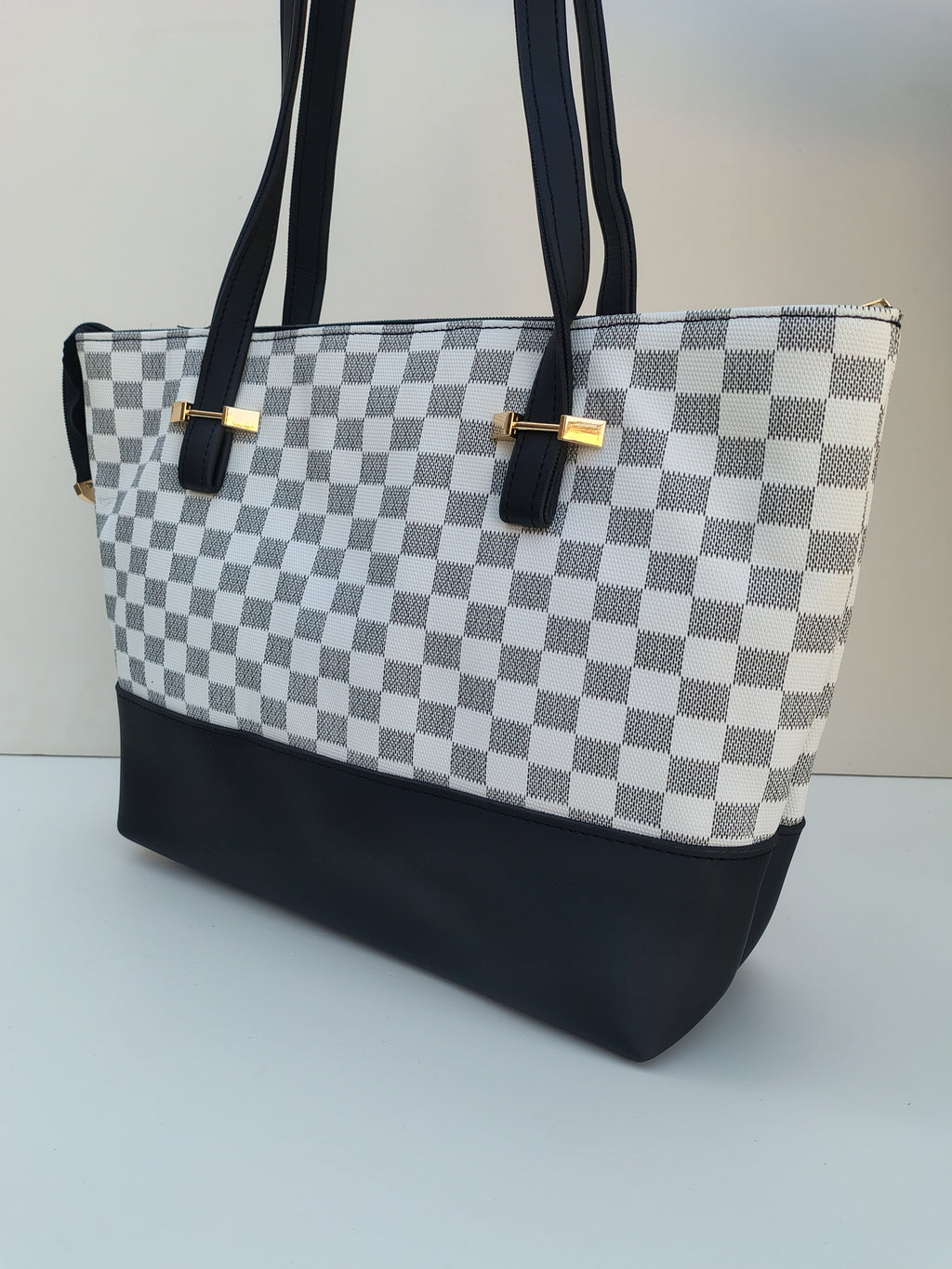 Checkmate Luxe Tote & Wallet Set – White & Grey Premium Handbag Collection